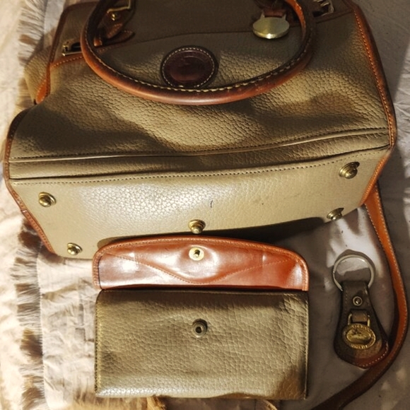 Dooney and Bourke, Tan 3-Piece Purse, Wallet and Key Chain - Picture 1 of 4